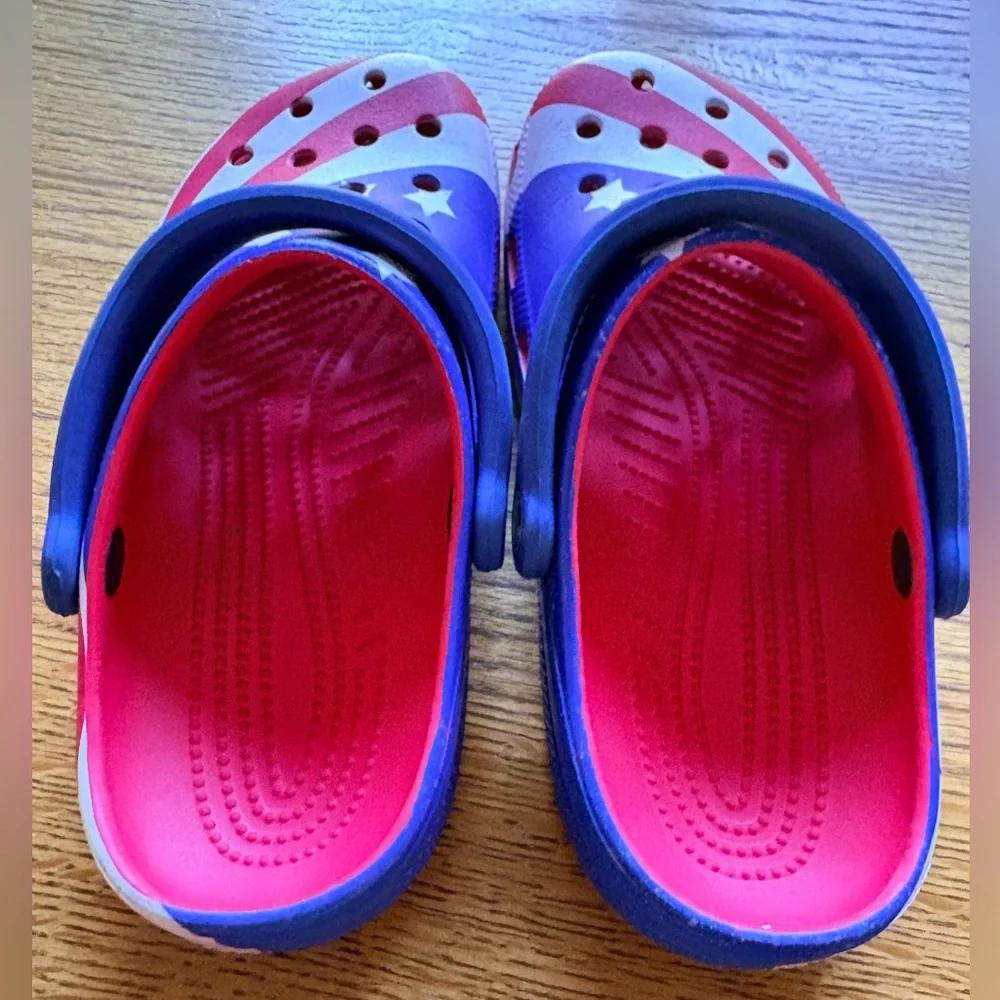 Crocs- UNISEX- J4- Classic, Patriotic, American flag, USA - Picture 9 of 11